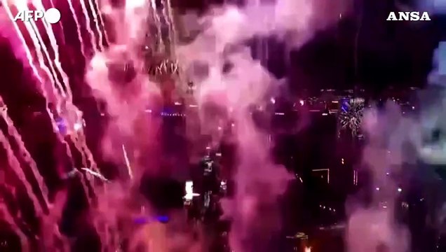 Capodanno, i fuochi d'artificio a Las Vegas