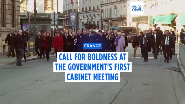 Macron calls for boldness and stability at Bayrou government's first Council of Ministers meeting
