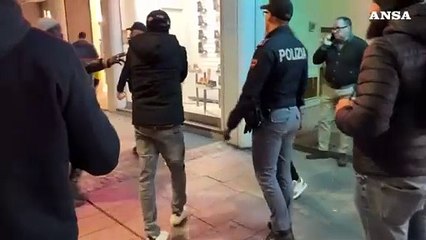 Omicidio a Bergamo, la disperazione di un parente della vittima