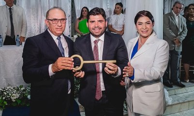 Dr. Azif Lemos toma posse em Itaporanga e destaca que essa é “a primeira etapa de um sonho”