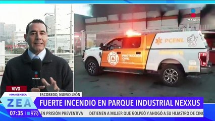 Incendio consume una empresa dentro de un parque industrial en Escobedo