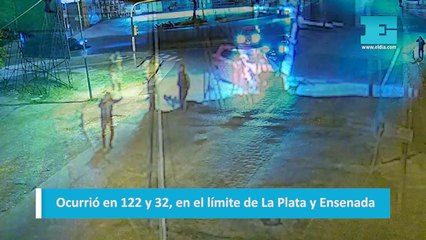 Quedó "a gamba" y cayó: venían de robar, chocaron y sus cómplices lo abandonaron