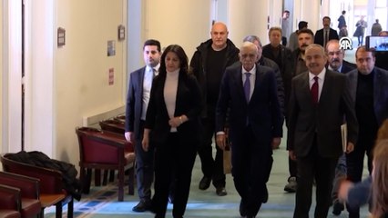 Mardin’de ‘terörist’ Ankara’da akil adam