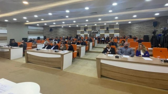 Tepkilerden çekinen AKP’li başkan, meclis toplantısına katılmadı