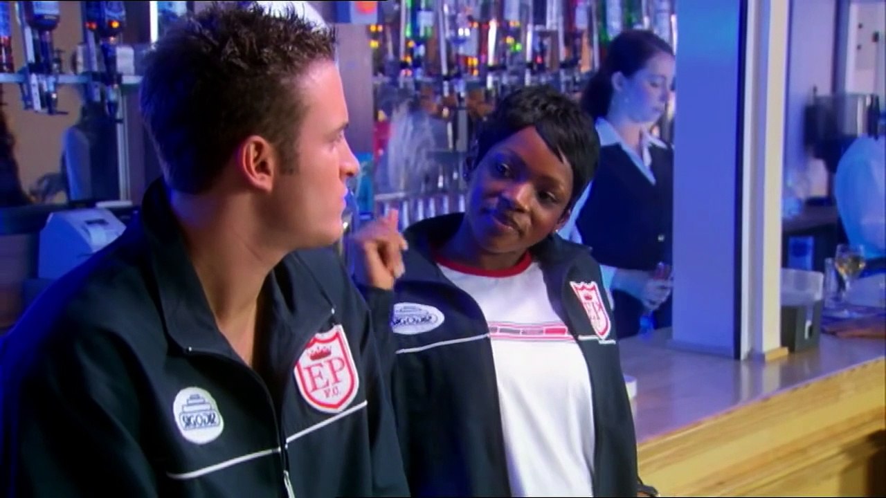 Footballers' Wives. S03 E03.