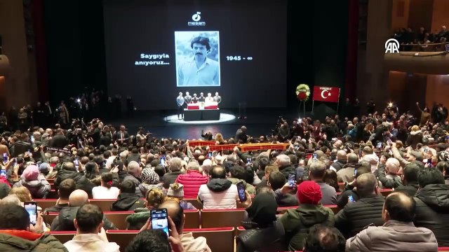 Ferdi Tayfur için AKM'de tören