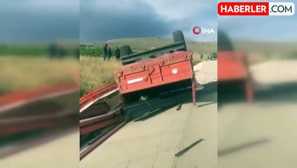 Traktör Şarampole Devrildi, Sürücü Yaralandı