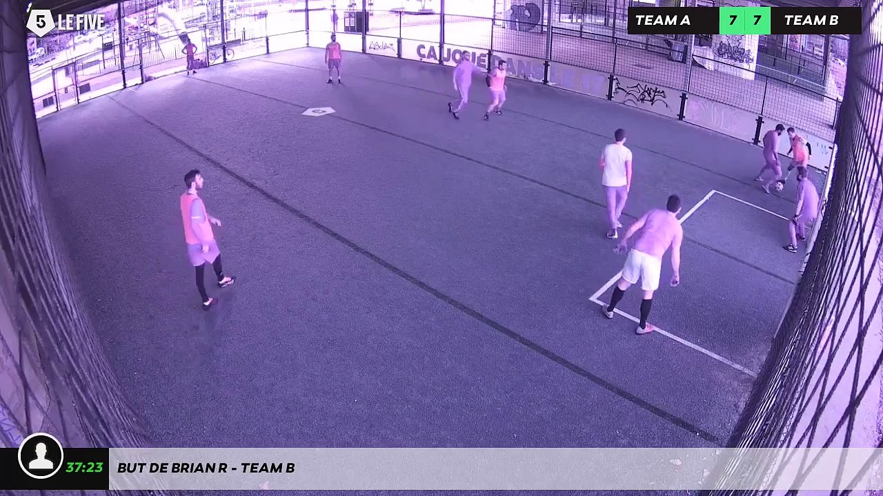 But de Brian R - Team B