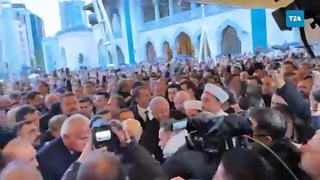 Ferdi Tayfur’un cenaze törenine sevenleri akın etti