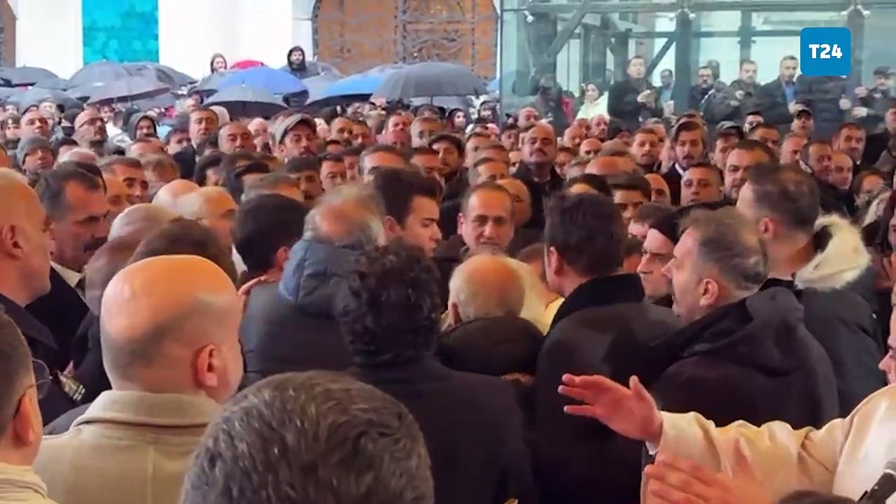 Ferdi Tayfur’un oğlu Timur Turanbayburt, cenaze...
