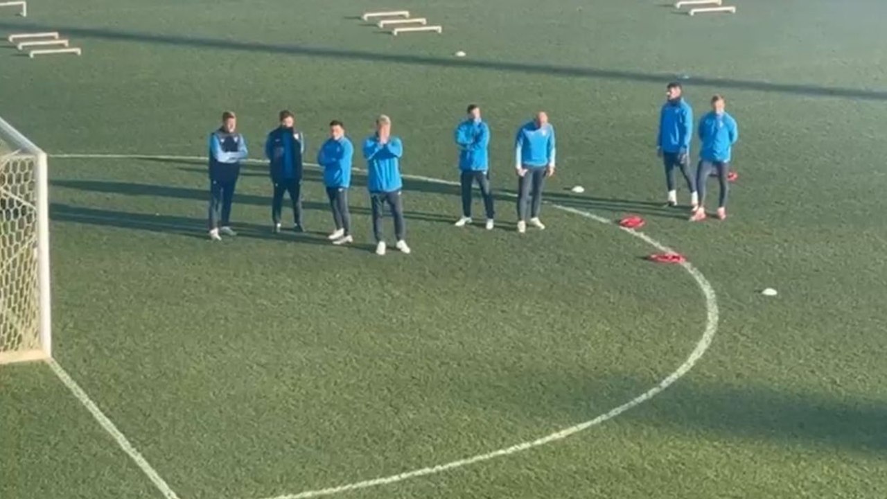 Lazio, cori e ovazioni per mister Baroni dai tifosi presenti - VIDEO