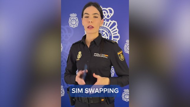Aviso de la Policía si haces esto con tu móvil: “Pueden dejar tu cuenta a cero”