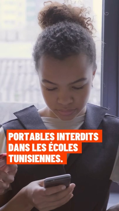 Les smartphones interdits dans les établissements scolaires en Tunisie à cause de la mort d’un professeur.