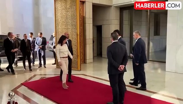 Suriye'de Colani'nin elini sıkmadığı Alman bakan konuştu