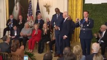 Magic Johnson's hilarious moment receiving the Medal of Freedom from Joe Biden