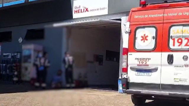 Homem é socorrido pelo Samu em posto de combustíveis no Santa Felicidade