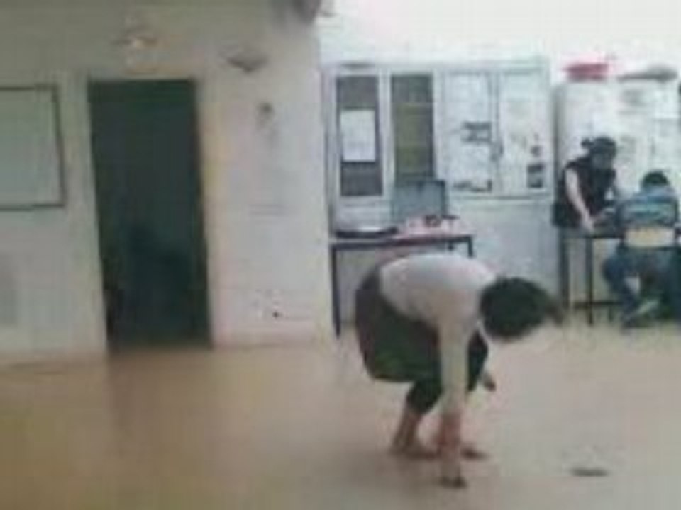 VID002