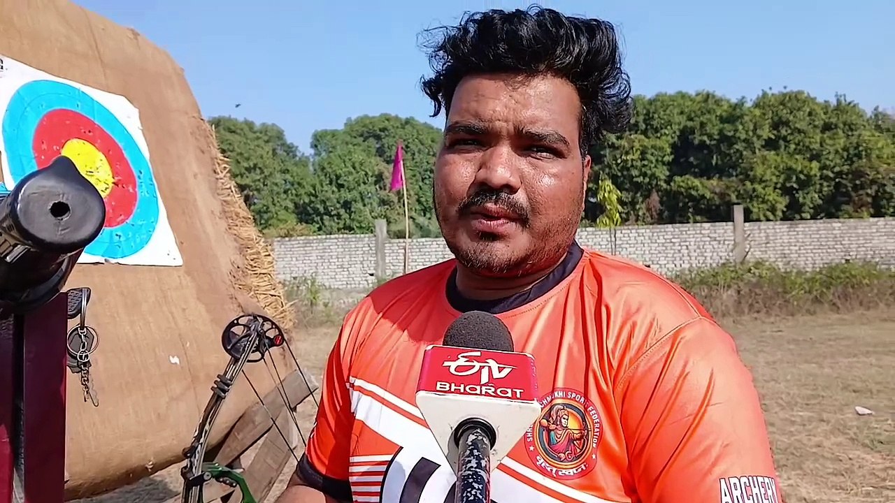 स्पेशल: 6 महीने की ट्रेनिंग के बाद दिव्यांग राहुल बनने जा रहा पैरा  नेशनल खिलाड़ी, जुगाड़ के धनुष से आर्चरी में लगा रहा सटीक निशाने पर तीर