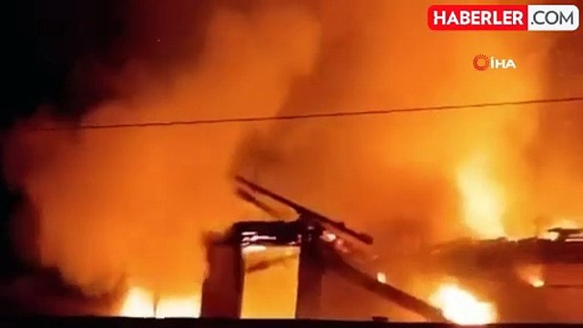 Amasya'da İki Katlı Ev Yangında Kullanılamaz Hale Geldi