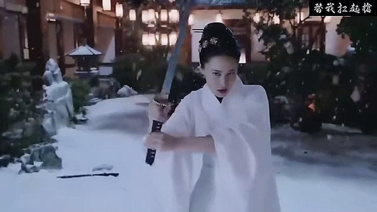 The Beautiful Woman Surrounded by Japanese Soldiers Reveals She Is a Kung Fu Master