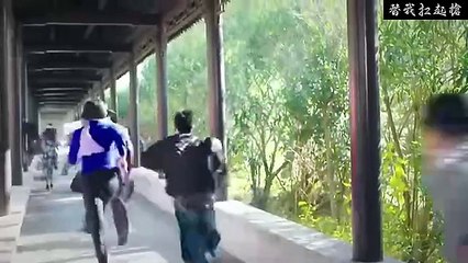 誘拐されたおバカな少年、実は武道の達人！- This Silly Boy Who Was Kidnapped Is Actually a Kung Fu Master!