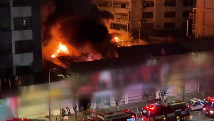 서울 청계공구상가 화재 진압 중...57명 대피 / YTN