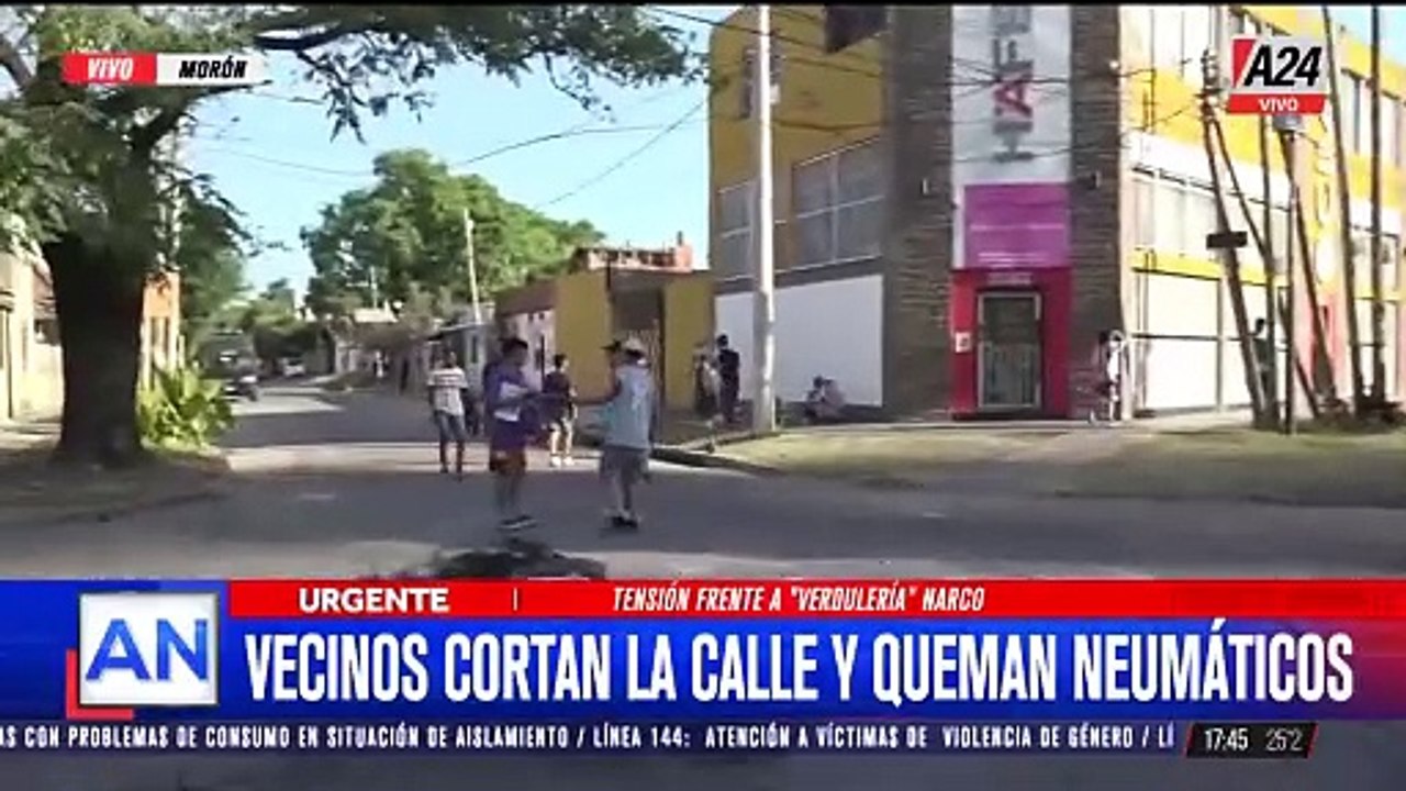 A24.com - 🔴CRIMEN EN MORÓN： VECINOS CORTAN LA CALLE Y QUEMAN NEUMÁTICOS  👉Seguí en #America