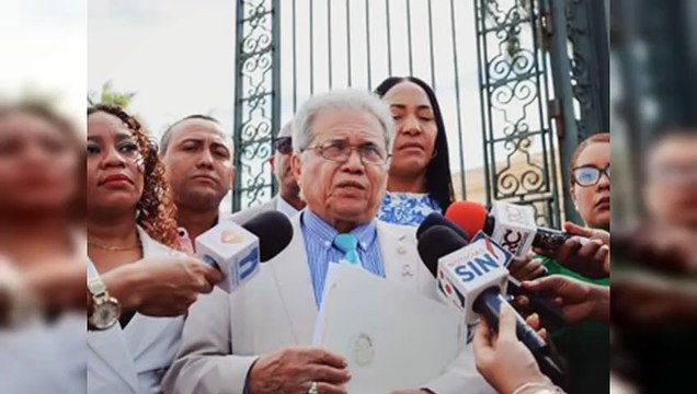 Tras desacuerdos, CMD firma acuerdo para aumento salarial a médicos