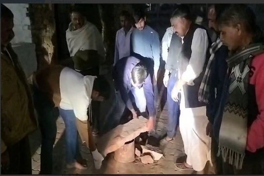 विधायक डांगा ने खड़े रहकर बंद करवाया खुला बोरवेल