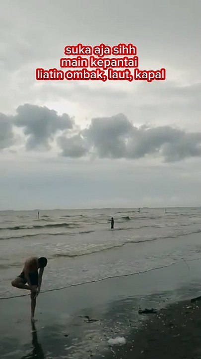 suka makn ke pantai