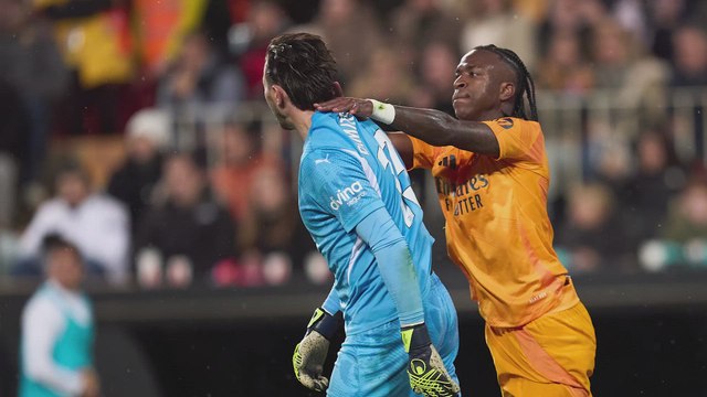 Sale a la luz el feo gesto de Bellingham con Dimitrievski en la roja a Vinicius: el valencianismo, indignado