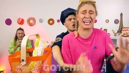 Crazy Ways to Sneak Food Into Jail! Funny Situations & Edible DIY Ideas