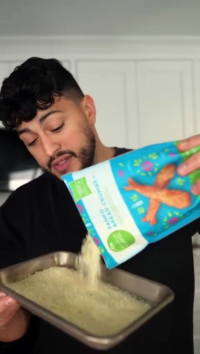 Follow for more ASMR videos🌮🍟 Credits: @thegoldenbalance #mukbang #asmr #fastfood #asmreating
