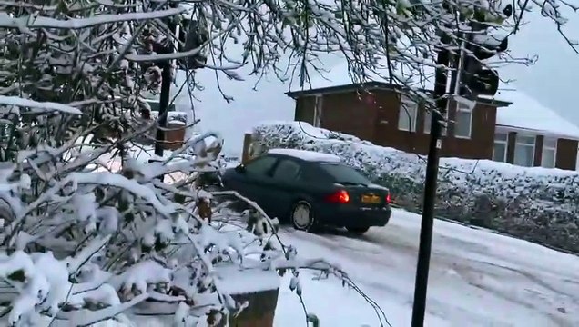 Two cars and AA van skid on Sheffield roads in early morning snow (January 5)