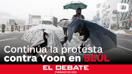 Cientos de surcoreanos mantienen en Seúl las protestas contra el presidente Yoon a pesar del temporal de nieve