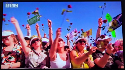 NICK CAVE & KYLIE MINOGUE - Where The Wild Roses Grow (Glastonbury Festival 2019)