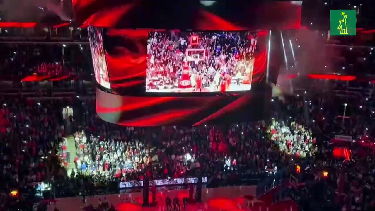 Chicago Bulls rinde un glorioso homenaje a su 'hijo' Derrick Rose