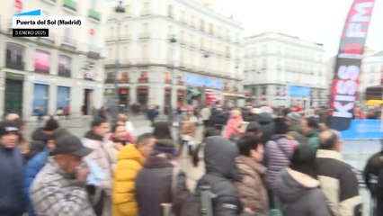 Aldeas Infantiles reparte 7.500 raciones de Roscón de Reyes en la Puerta del Sol