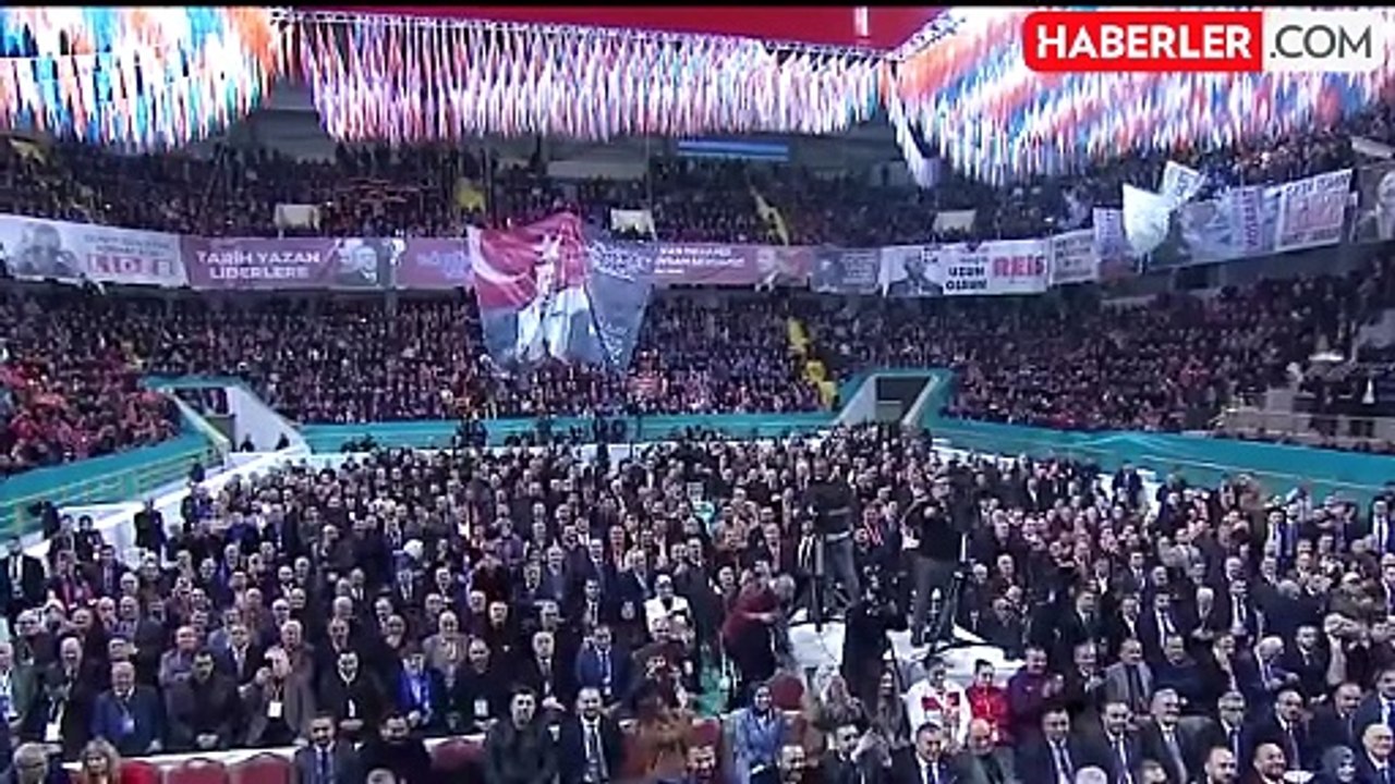 Sahneye çıkıp Erdoğan'ın yanına geldi, sonrasında yaşananlar bomba