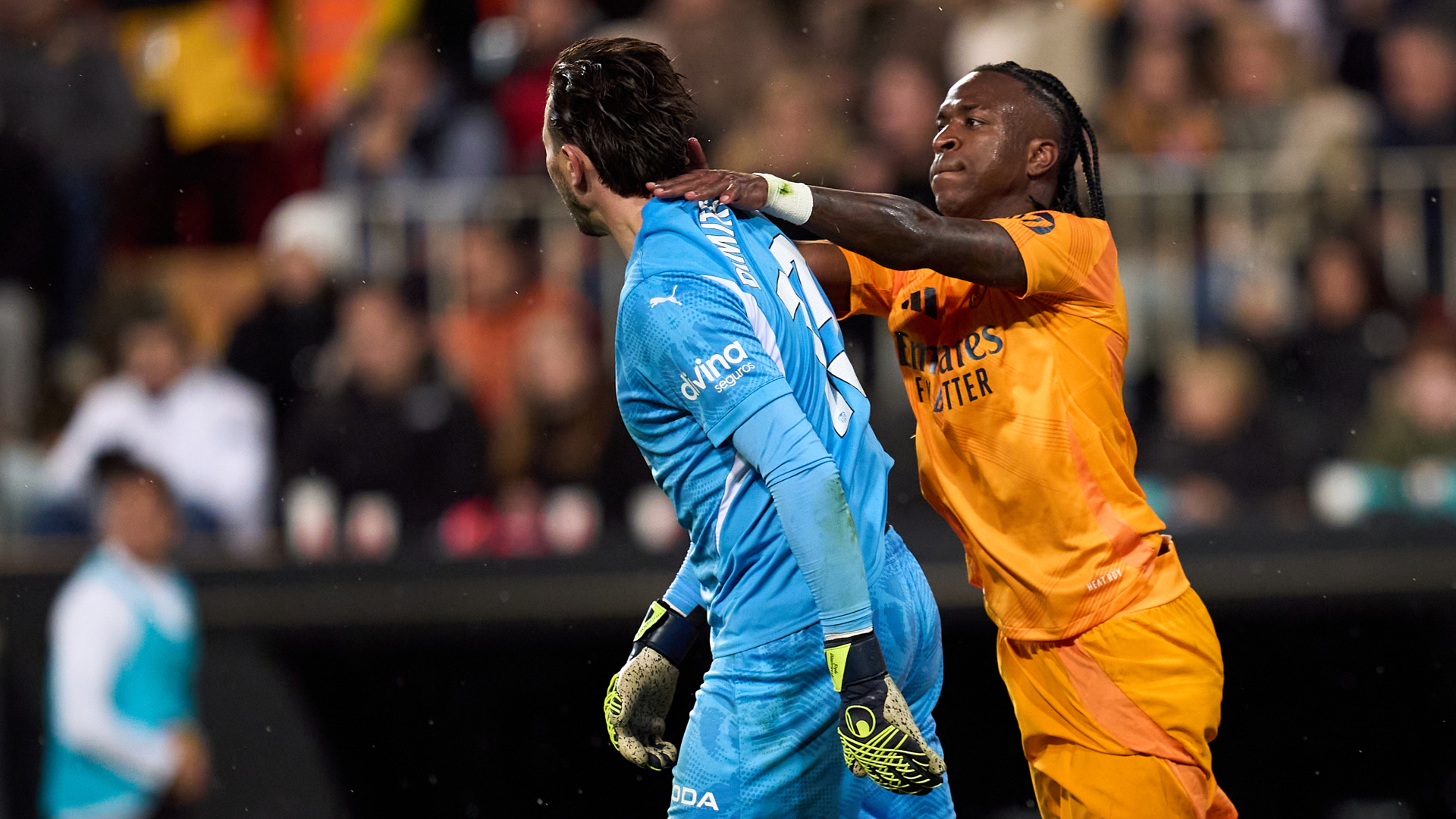 Ancelotti convinced Vini Jr didn't deserve red against Valencia, is available for Copa clash