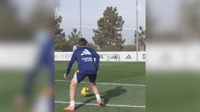 Los golazos en el entrenamiento del Madrid: Vinicius, Güler...