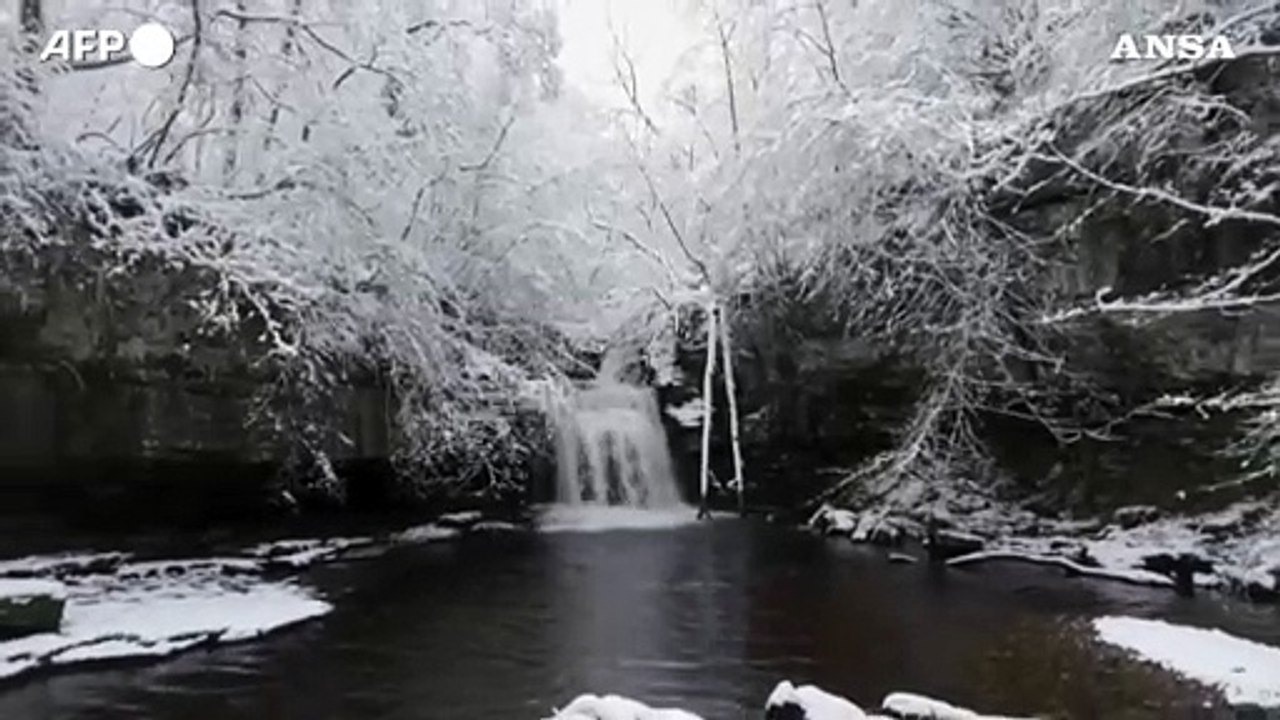 Maltempo in Gran Bretagna, allerta meteo per neve e ghiaccio