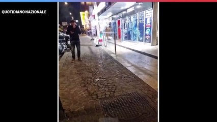 Napoli, Borrelli: "Hai parcheggiato sulle strisce". "Io sono la figlia di James Senese..."
