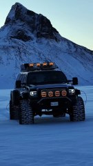 Jeep drifting on ice amazing video of 2025