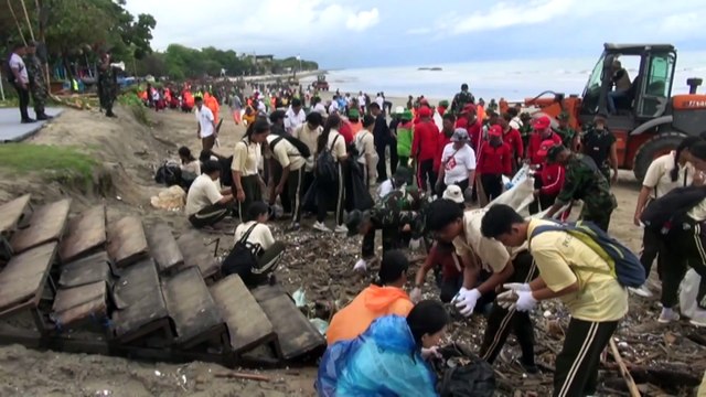 Concerns pollution on beaches in Bali is worse than normal
