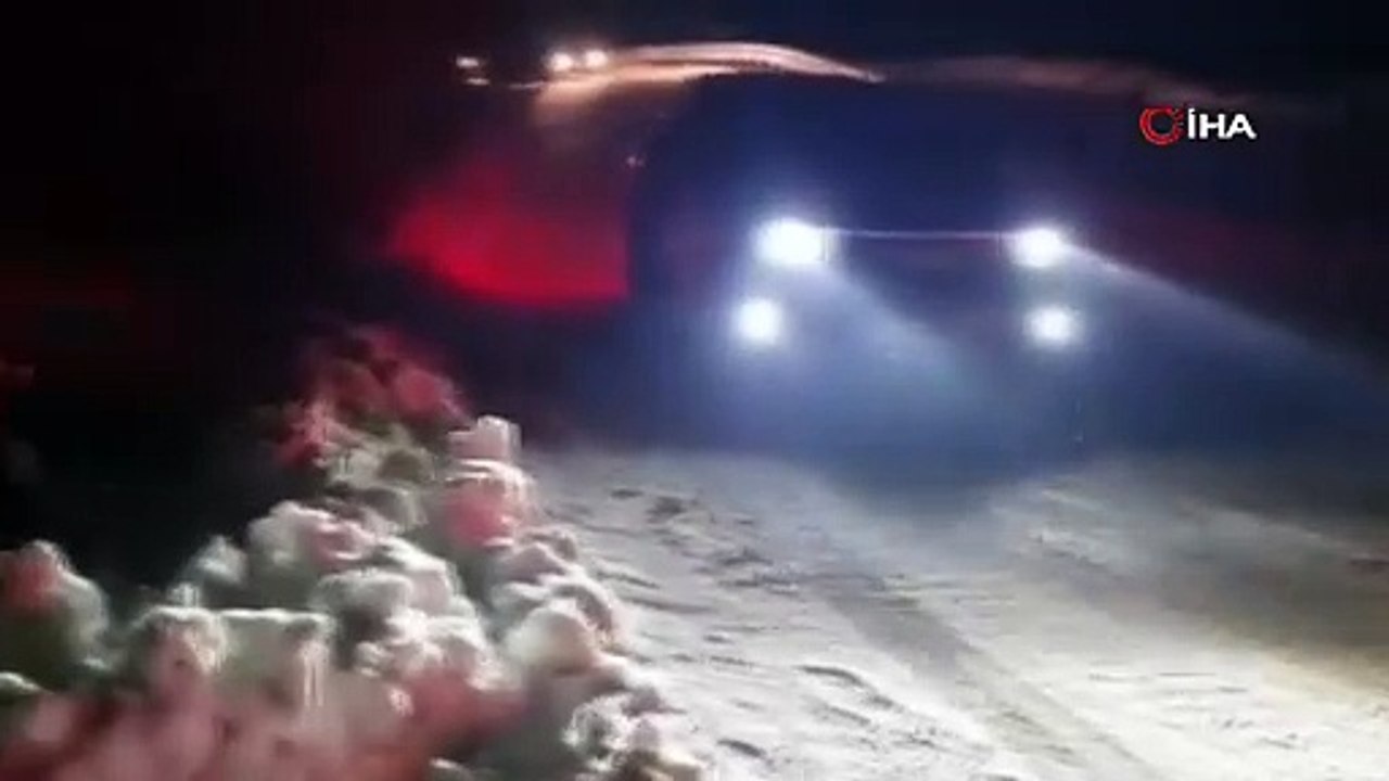 Tipi bastırdı, çok sayıda araç mahsur kaldı