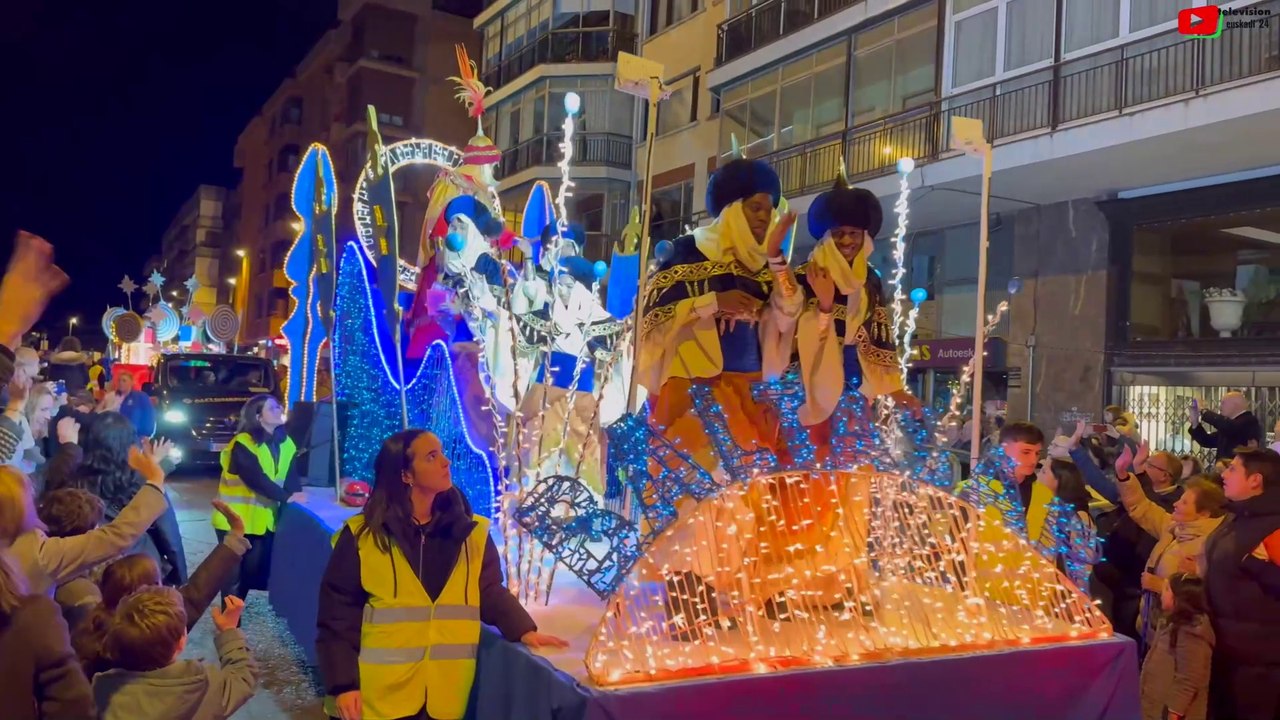 Basque Country   | Getxo The Three Kings Parade / Défilé des Rois Mages | Euskadi 24 TV