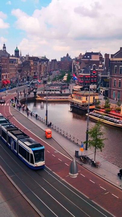 LE PLUS DOUX réveil sur Amsterdam