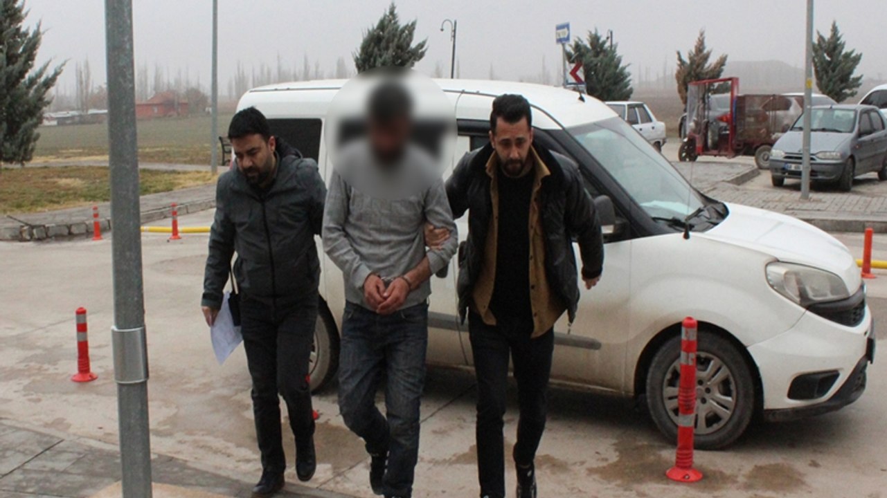 Babasını bıçaklayan adamın savunması pes dedirtti: 'İnsan pişman olmaz mı?'