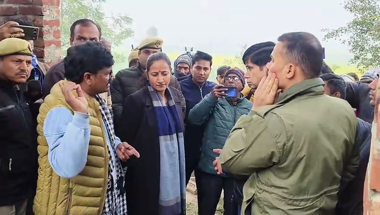 ASI संरक्षित चंद्रेश्वर महादेव मंदिर का होगा सौंदर्यकरण, DM और SP ने किया दौरा, मुस्लिम बाहुल्य गांव में सतयुग काल से बना हुआ है मंदिर, 84 बीघा में से सिर्फ 19 बीघा भूमि ही मंदिर की बची है